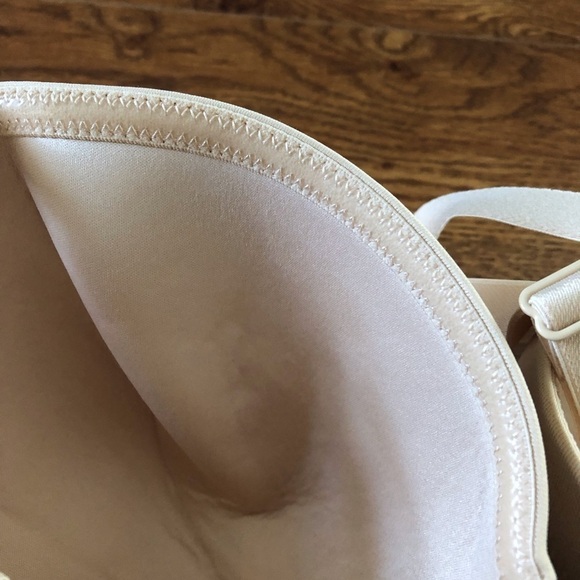 Deyllo nude removable strap bra in size 38DD - Picture 2 of 6